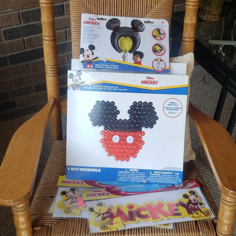 Disney Junior Mickey Mouse party supplies. 5